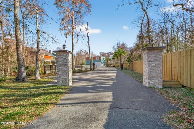 4266 HILLWOOD Road, Jacksonville, FL 32223