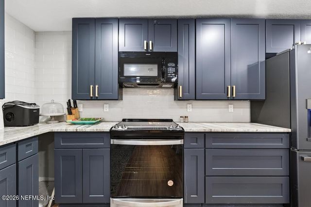 4266 HILLWOOD Road, Jacksonville, FL 32223