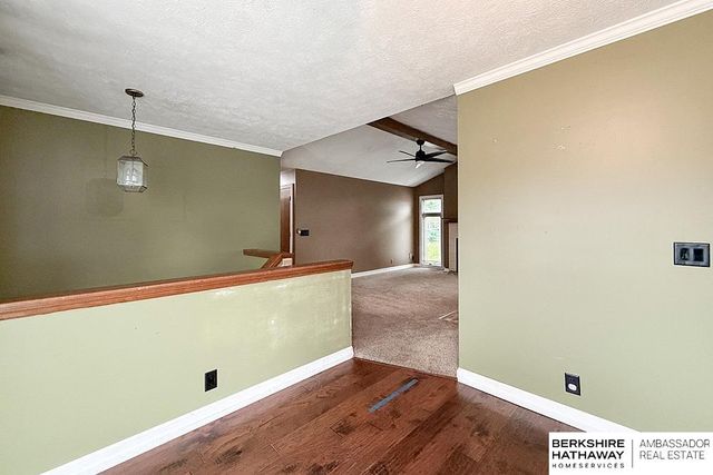 6005 N 109th Street, Omaha, NE 68164