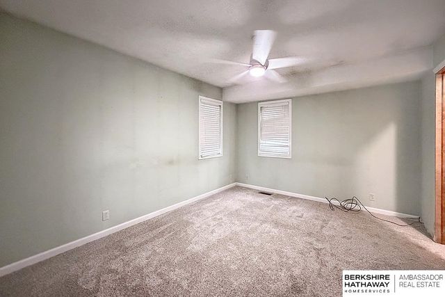 6005 N 109th Street, Omaha, NE 68164