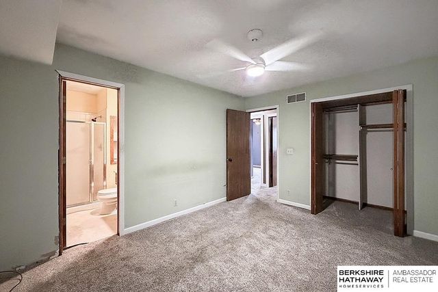 6005 N 109th Street, Omaha, NE 68164
