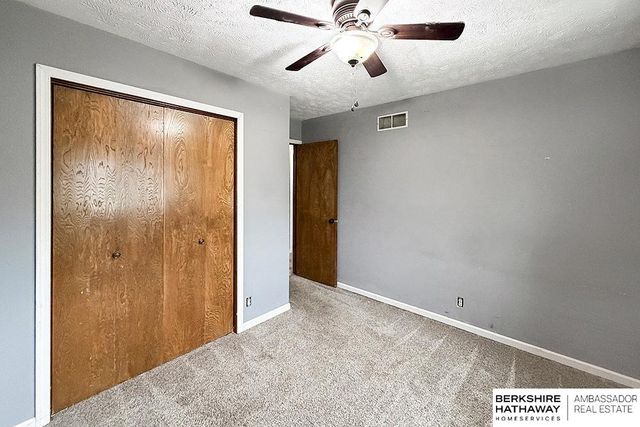6005 N 109th Street, Omaha, NE 68164