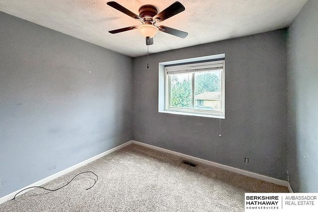 6005 N 109th Street, Omaha, NE 68164