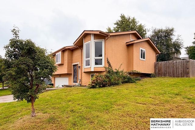 6005 N 109th Street, Omaha, NE 68164