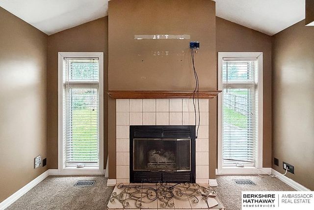 6005 N 109th Street, Omaha, NE 68164