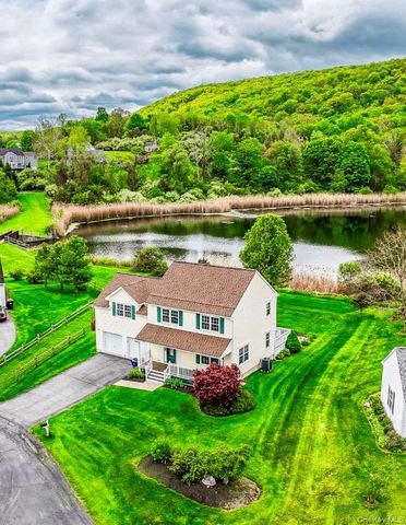 37 W Deer Trail, Pawling, NY 12564