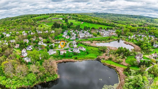37 W Deer Trail, Pawling, NY 12564