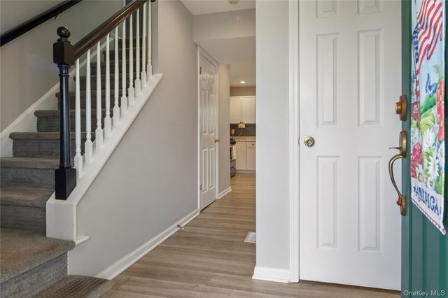 37 W Deer Trail, Pawling, NY 12564
