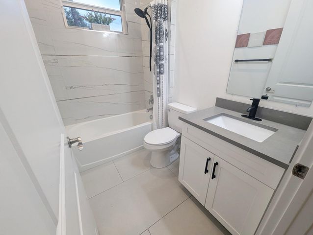 6872 Australian Street, Jupiter, FL 33458