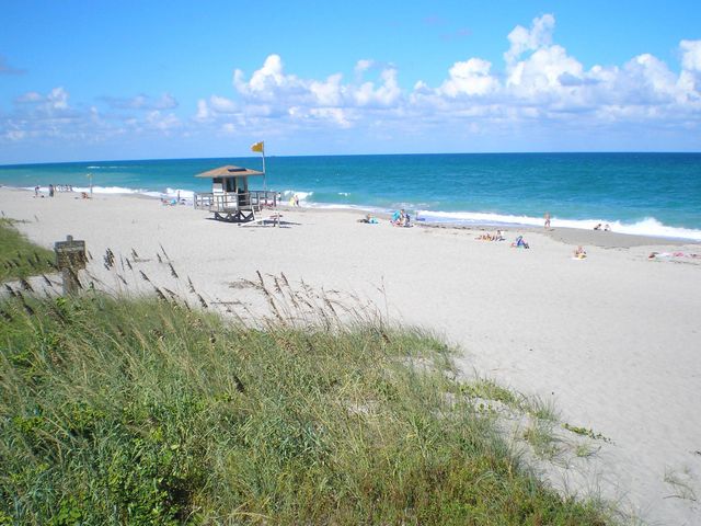 6872 Australian Street, Jupiter, FL 33458