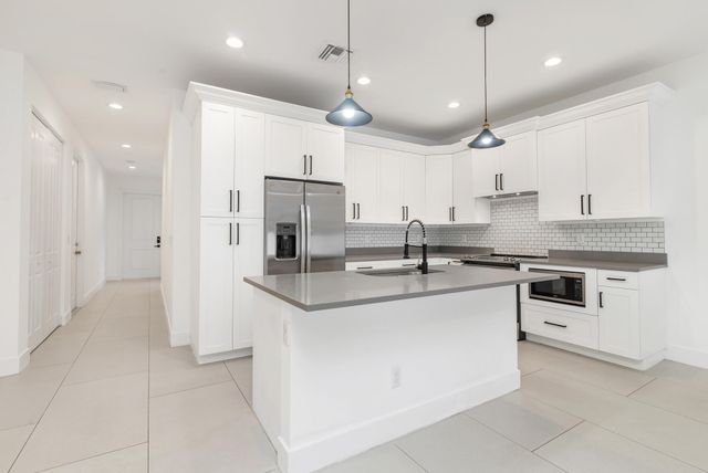 6872 Australian Street, Jupiter, FL 33458
