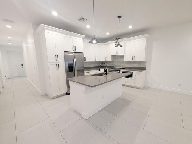 6872 Australian Street, Jupiter, FL 33458
