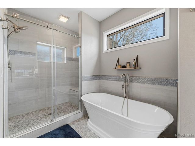 245 E Coyote Ct, Silverthorne, CO 80498
