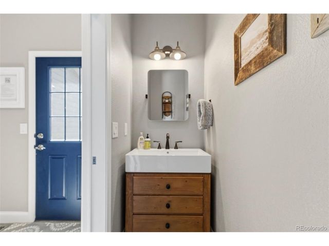 245 E Coyote Ct, Silverthorne, CO 80498