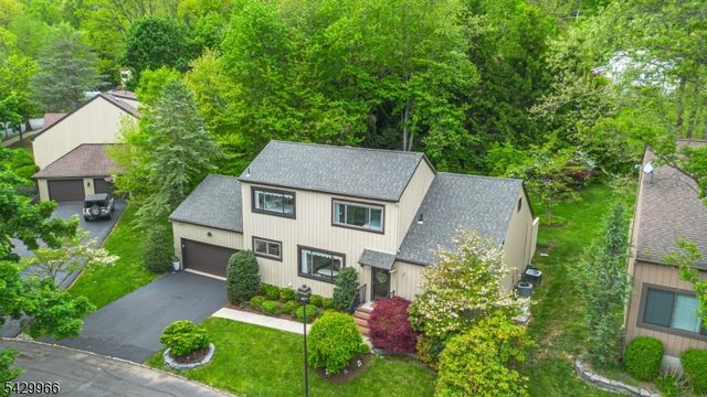 2 Spruce Ln, Harding Twp., NJ 07960