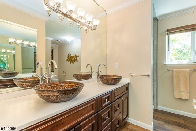2 Spruce Ln, Harding Twp., NJ 07960