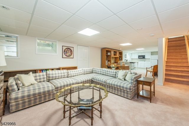 2 Spruce Ln, Harding Twp., NJ 07960