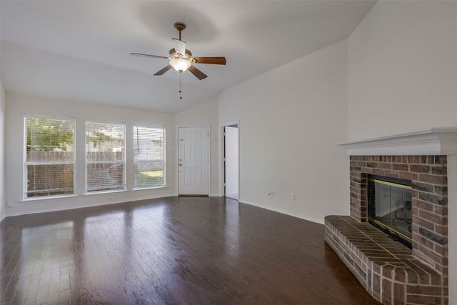 1322 Indian Wells Trail, Midlothian, TX 76065