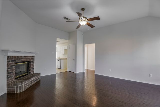 1322 Indian Wells Trail, Midlothian, TX 76065