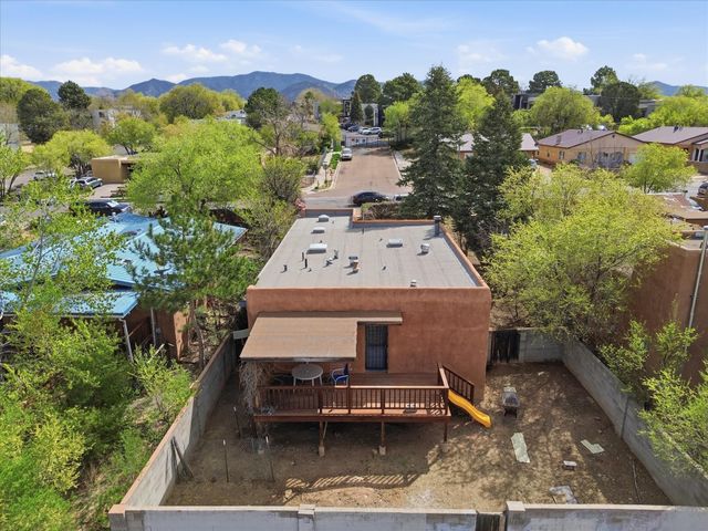 2042 Calle Lorca, Santa Fe, NM 87505