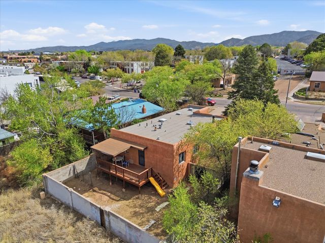 2042 Calle Lorca, Santa Fe, NM 87505