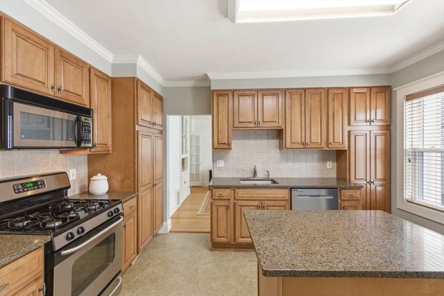 127 Winslow Ave 127, Norwood, MA 02062