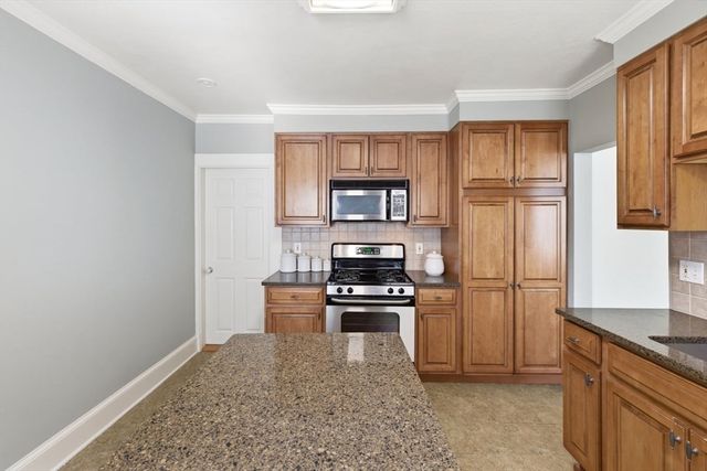 127 Winslow Ave 127, Norwood, MA 02062