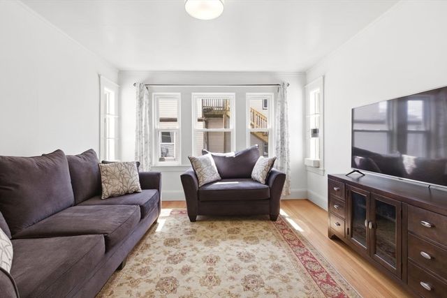 127 Winslow Ave 127, Norwood, MA 02062