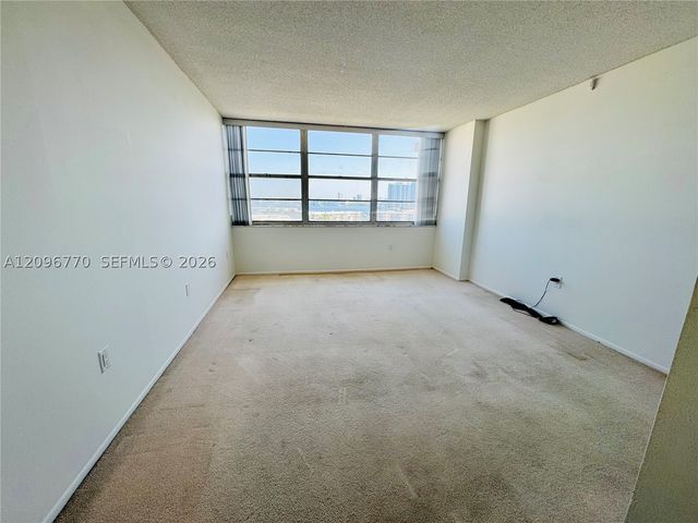 18011 Biscayne Blvd 1003, Aventura, FL 33160