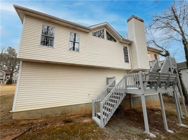 1754 Silverdale Lane, Lithia Springs, GA 30122