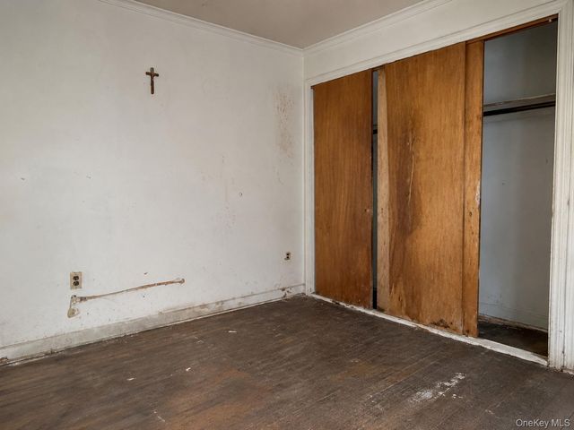1841 124th Street, College Point, NY 11356