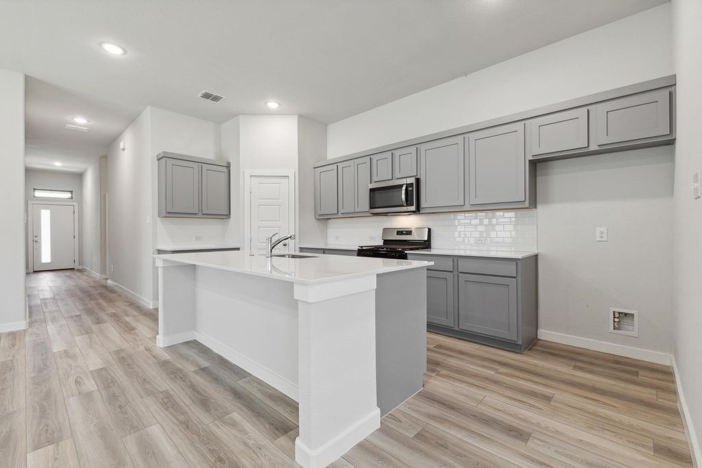 107 Malibu, Hutto, TX 78634