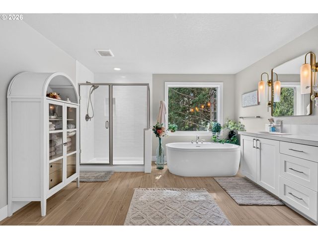 16130 Se BRIDGE CREEK Ct, Happy Valley, OR 97015