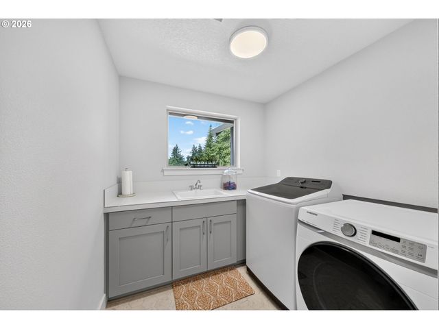 16130 Se BRIDGE CREEK Ct, Happy Valley, OR 97015