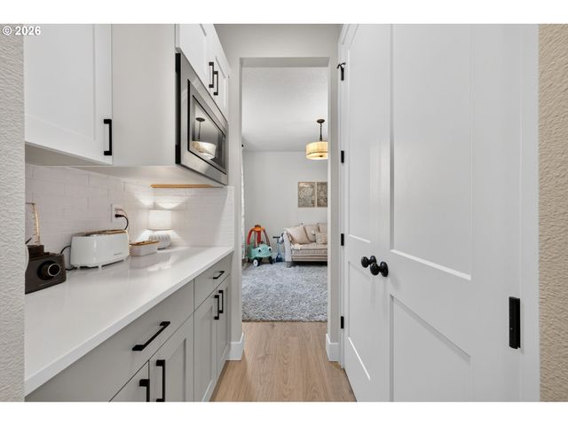 16130 Se BRIDGE CREEK Ct, Happy Valley, OR 97015
