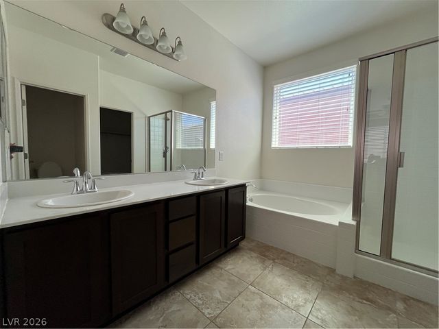 6202 Yankee Spring Street, Las Vegas, NV 89122