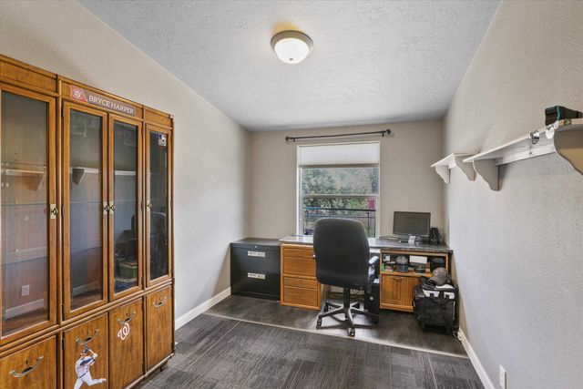 17615 S Robinette Dr, Cheney, WA 99004
