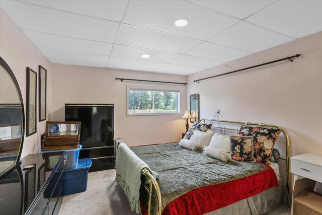 17615 S Robinette Dr, Cheney, WA 99004