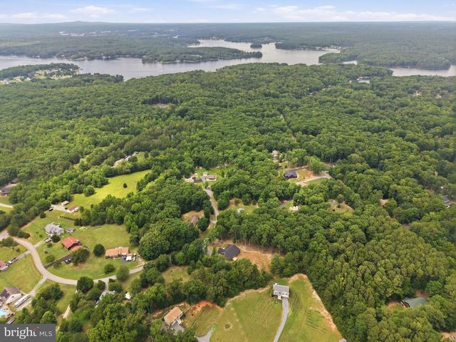 184 ANNA COVES CT, Mineral, VA 23117