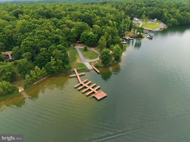 184 ANNA COVES CT, Mineral, VA 23117