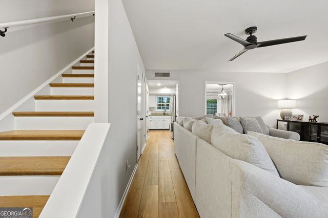 645 Anderson Walk, Marietta, GA 30062