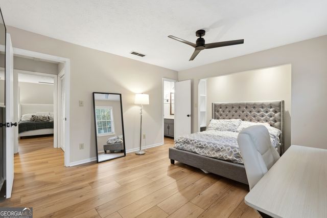 645 Anderson Walk, Marietta, GA 30062