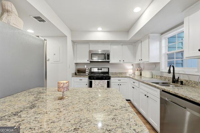 645 Anderson Walk, Marietta, GA 30062