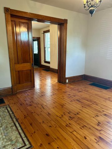 118 E Kossuth Street, Columbus, OH 43206