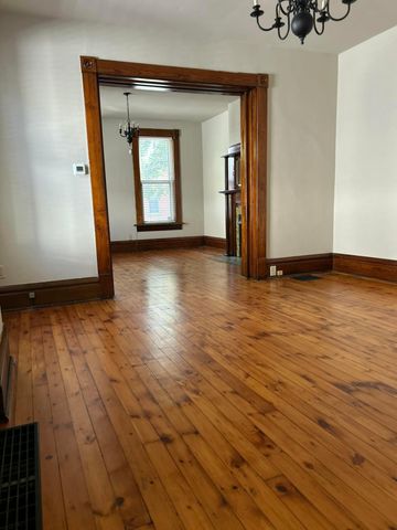 118 E Kossuth Street, Columbus, OH 43206