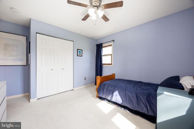 34 KIBBLEHOUSE DR, Schwenksville, PA 19473