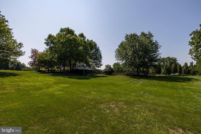 34 KIBBLEHOUSE DR, Schwenksville, PA 19473