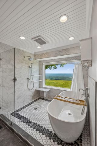 4504 Chestnut Avenue, Signal Mountain, TN 37377