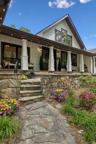 4504 Chestnut Avenue, Signal Mountain, TN 37377
