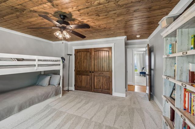 4504 Chestnut Avenue, Signal Mountain, TN 37377
